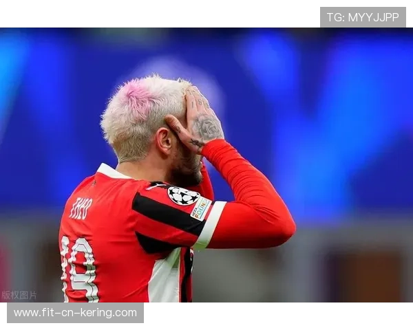 AC米兰中场渗透制造机会，查尔汗奥卢弧顶妙射得手