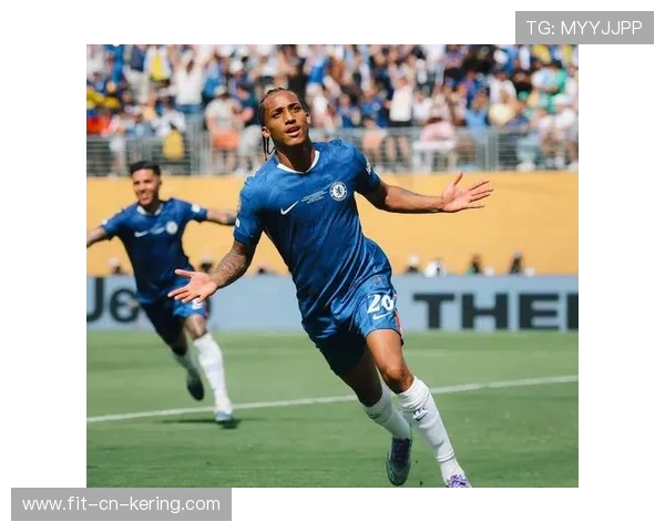 切尔西后场组织稳健，比赛节奏掌控得当