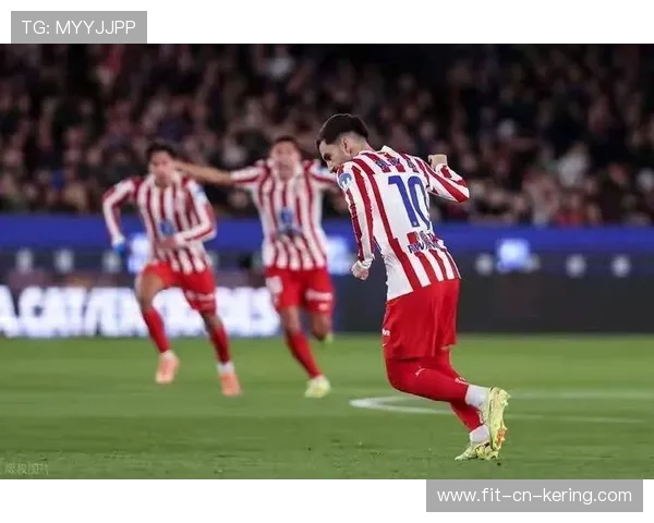 巴萨阵地战通过层层推进制造机会,佩德里搓射偏出 巴萨阵地战通过层层推进制造机会,佩德里搓射偏出