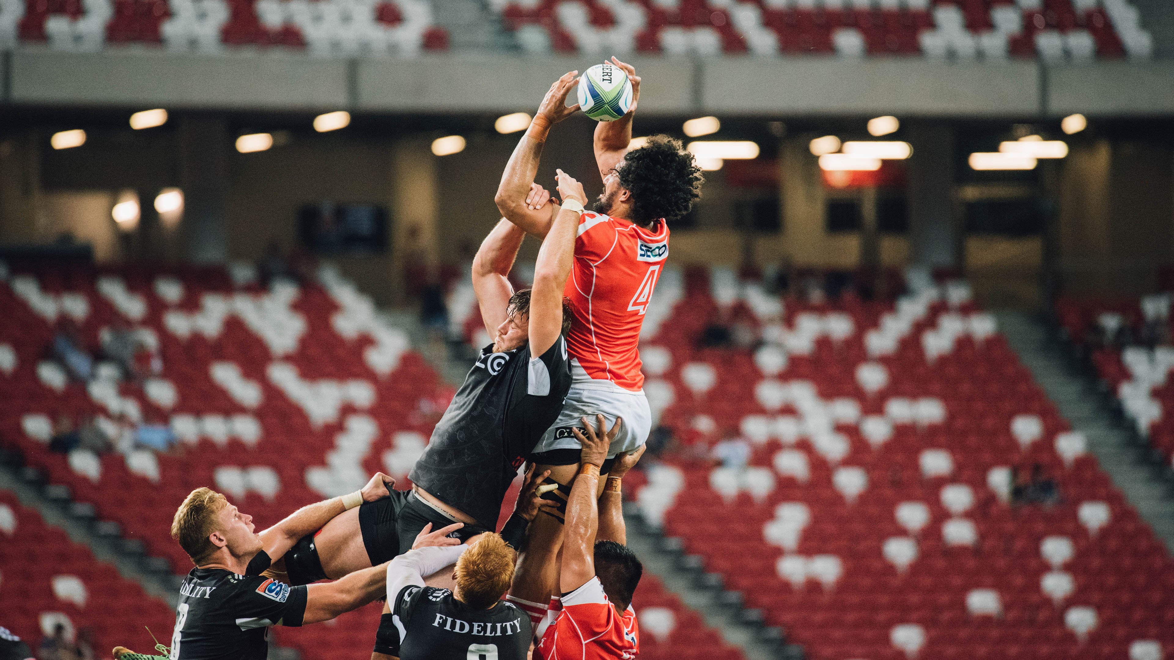 开云体育平台-“马丁·高尔西的出色防守与技术，帮助美洲狮队攻守兼备”